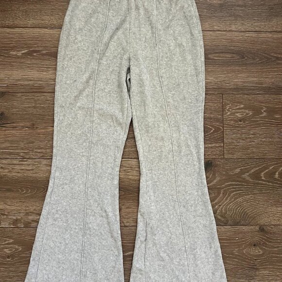 Aerie Gray Ribbed Velour Flare Lounge High Waisted Pants Size Small Regular - Picture 2 of 14